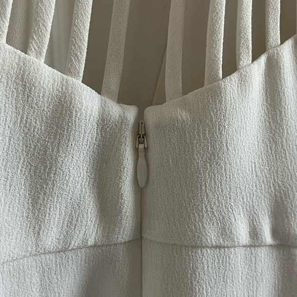 REISS | Luxury Crepe Talin Strappy-Back Fit & Flare Midi Dress in White | Size 8 - Picture 15 of 15